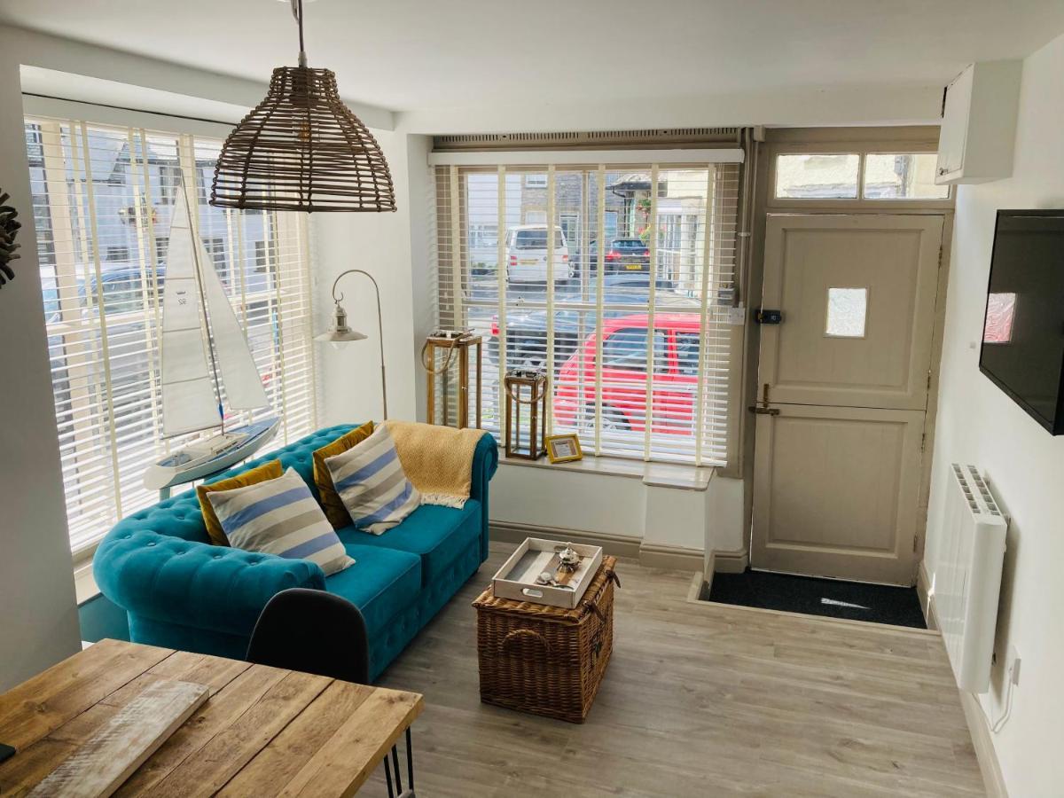 "Prospect House" - Two Private Apartments In This 17Th Century Cottage - Apartment 2 Has A Kids Cabin Bunk Room - Book Both Apartments For One Large House With Connecting Door In Lobby - Public Parking Outside Looe Exterior foto